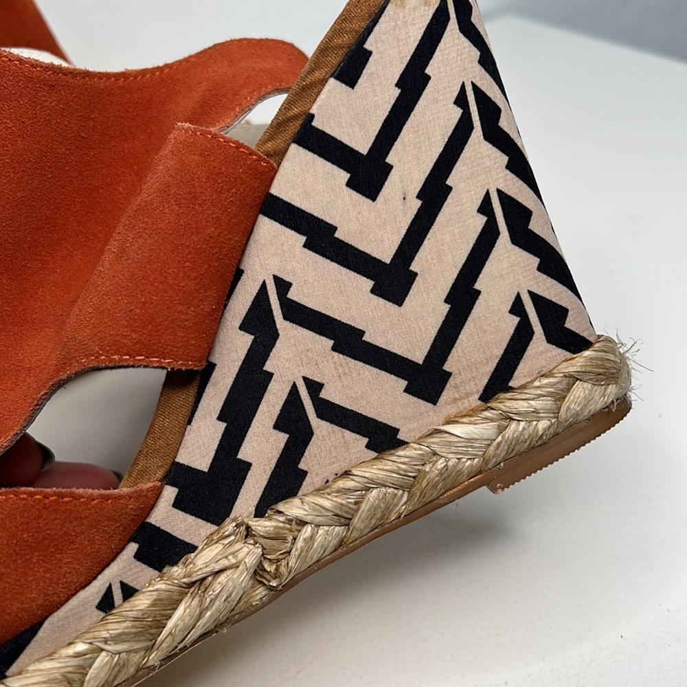 Bibi Lou rust orange suede & chevron wedge size 9 from Anthropologie - Picture 12 of 15